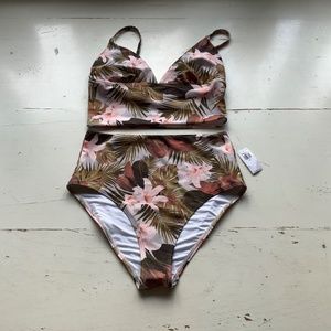 New with Tags OLD NAVY tropical print 2 piece swimsuit w/ hi rise bottom Medium